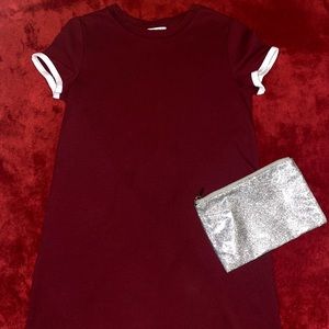 BUNDLE🤍 MAROON DRESS & SPARKLE POUCH!!